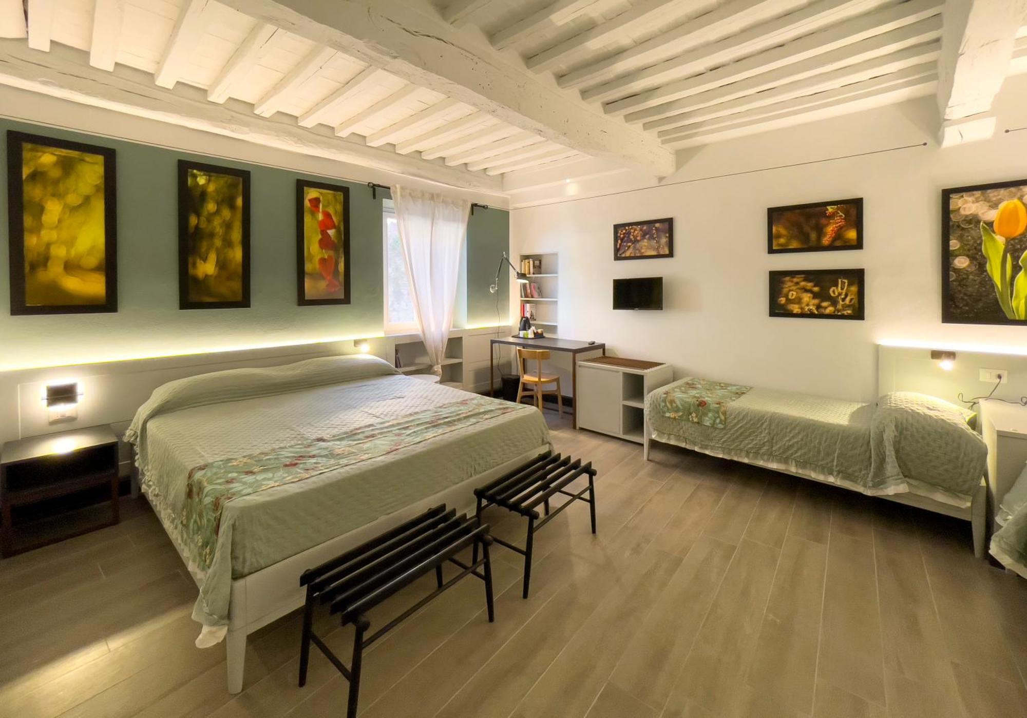 Duccio Nacci Rooms- Guesthouse Сан-Джиминьяно Экстерьер фото