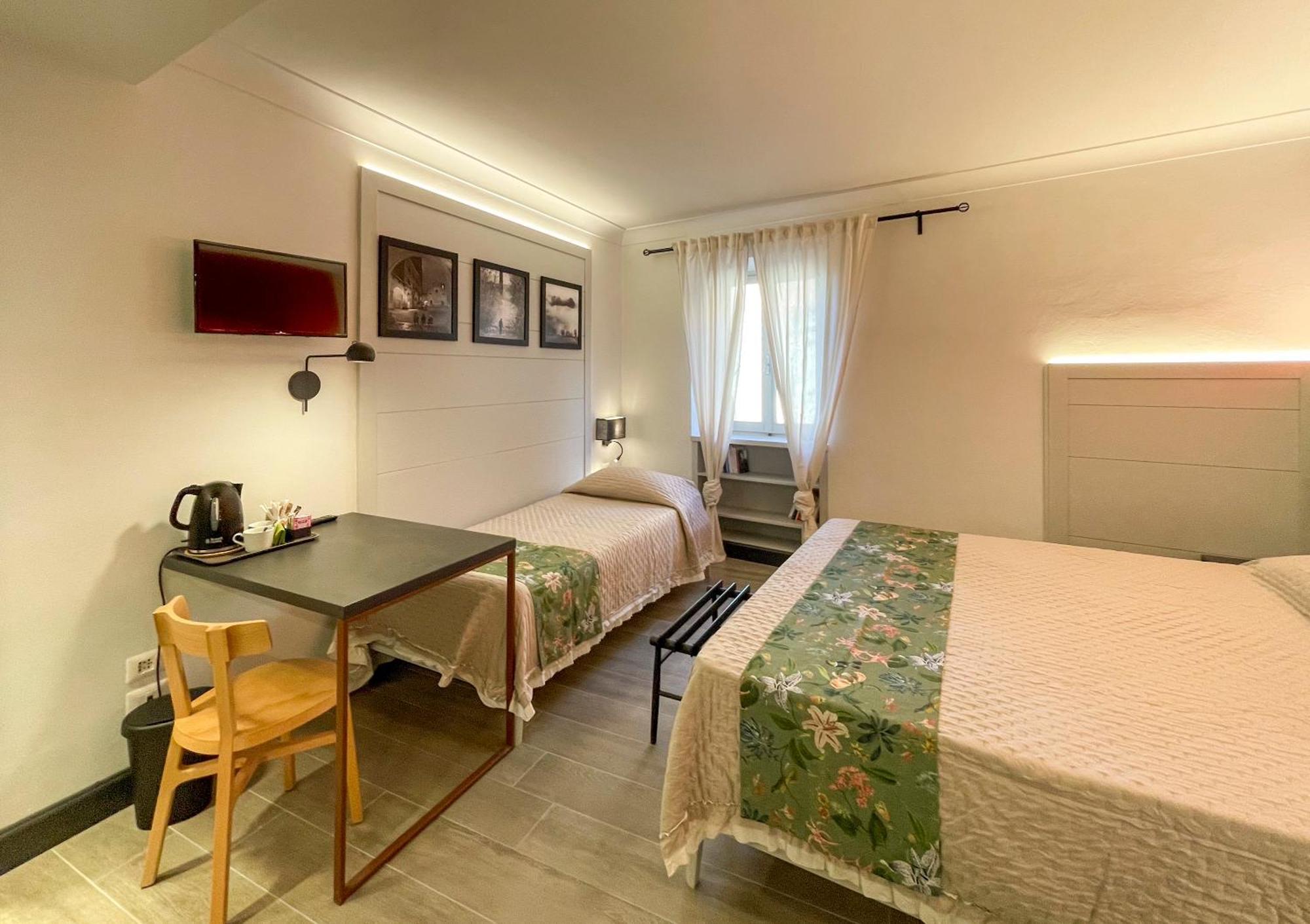 Duccio Nacci Rooms- Guesthouse Сан-Джиминьяно Экстерьер фото