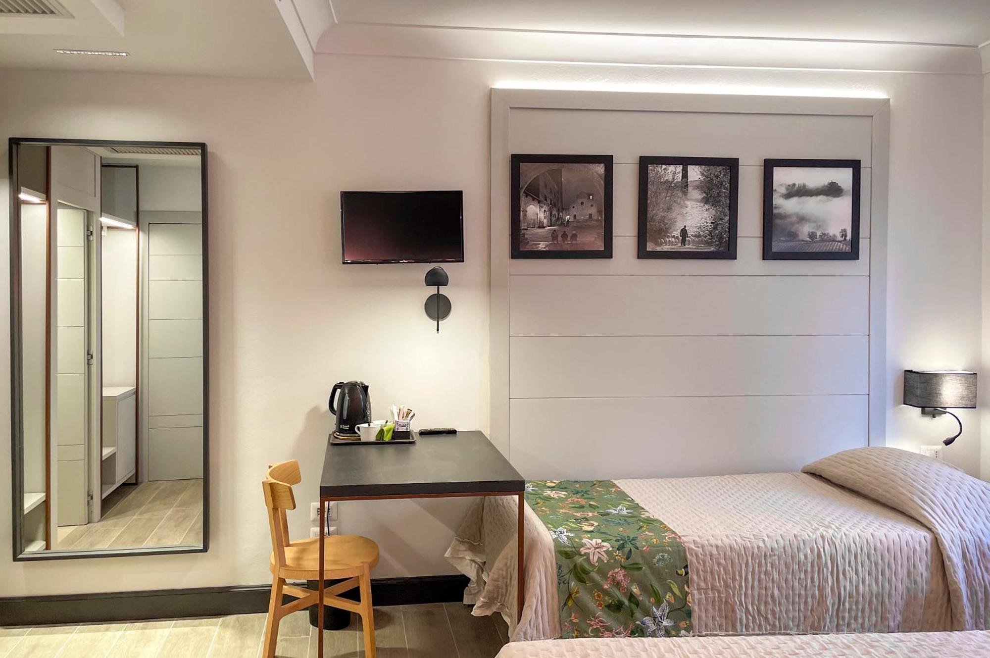 Duccio Nacci Rooms- Guesthouse Сан-Джиминьяно Экстерьер фото