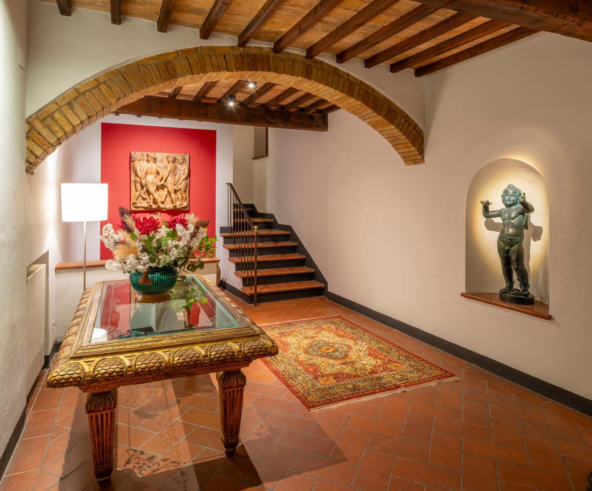 Duccio Nacci Rooms- Guesthouse Сан-Джиминьяно Экстерьер фото